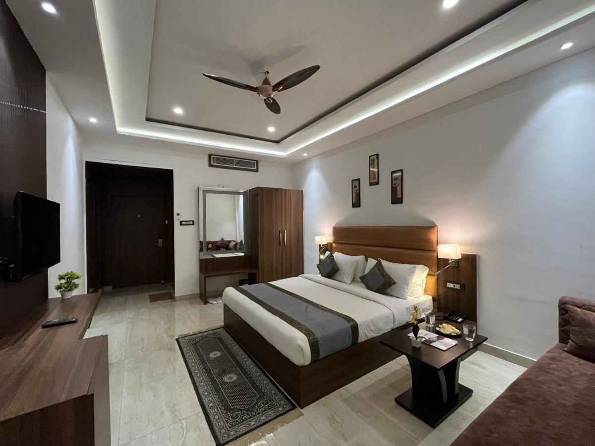 Hotel Kalawati Palace Váránaszi Kültér fotó